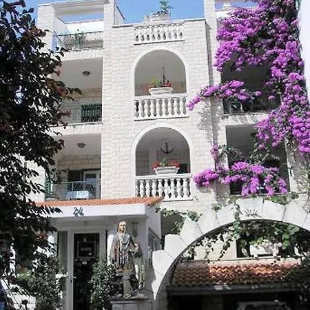 Apartment Branko & Anna Makarska